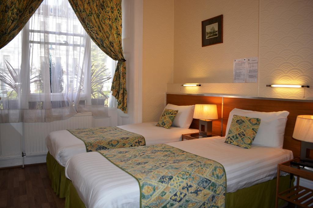 Falcon Hotel London Szoba fotó