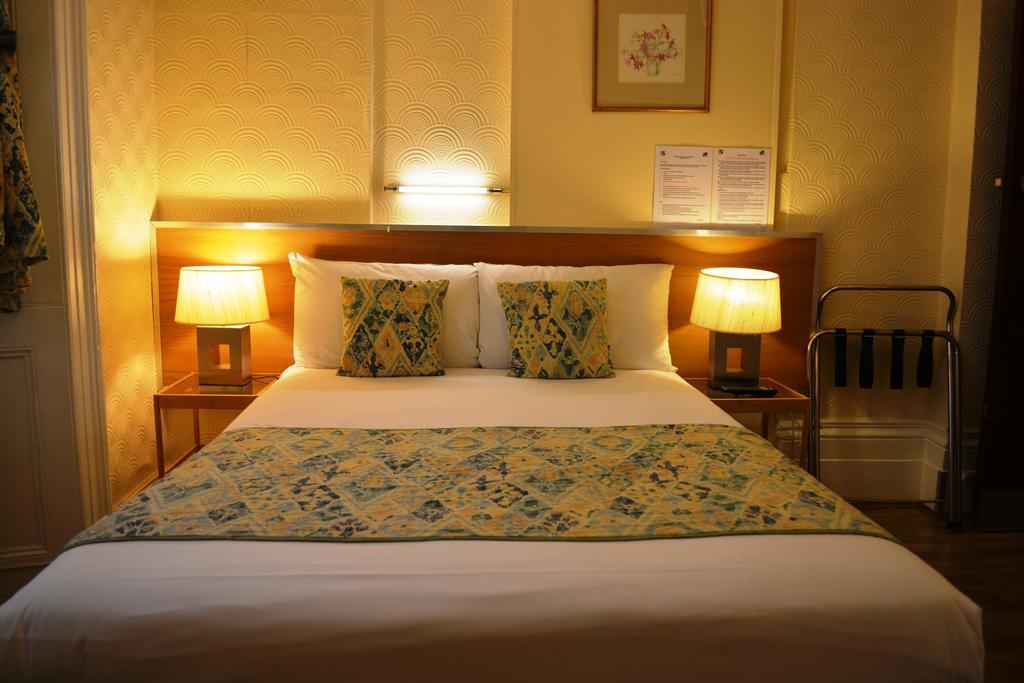 Falcon Hotel London Szoba fotó
